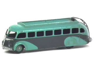 Lot 640 - DINKY TOYS (FRANCE) (1)