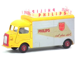 Lot 717 - DINKY TOYS (FRANCE) (1)