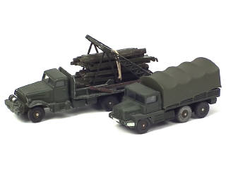 Lot 555 - DINKY TOYS (FRANCE) (2)