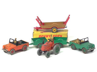 Lot 572 - DINKY TOYS (FRANCE) (6)