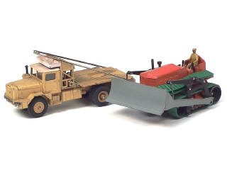 Lot 556 - DINKY TOYS (FRANCE) (2)