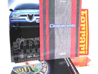 Lot 252 - DIVERS (12)