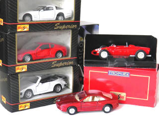 Lot 264 - DIVERS (5)