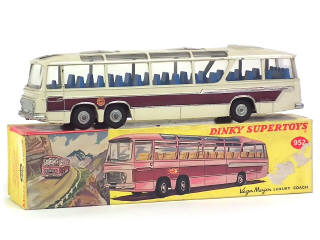 Lot 579 - DINKY TOYS (GB) (1)