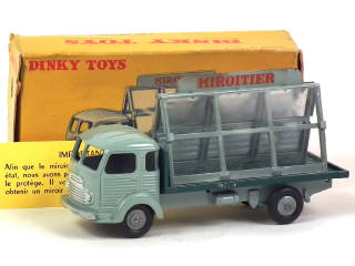 Lot 655 - DINKY TOYS (FRANCE) (1)