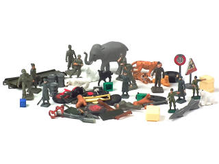 Lot 648 - DIVERS (1)