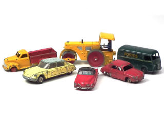 Lot 777 - DINKY TOYS (FRANCE) (6)