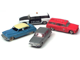 Lot 761 - DINKY TOYS (FRANCE) (4)