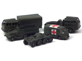 Lot 774 - DINKY TOYS (FRANCE) (5)