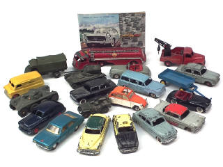 Lot 786 - DINKY TOYS (FRANCE) (21)