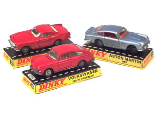 Lot 516 - DINKY TOYS (GB) (3)