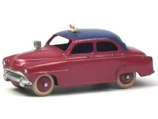 Lot 673 - DINKY TOYS (FRANCE) (1)