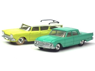 Lot 587 - DINKY TOYS (GB) (2)