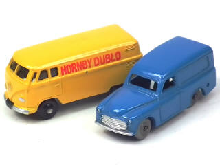 Lot 545 - DINKY TOYS (GB) (2)