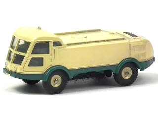 Lot 707 - DINKY TOYS (FRANCE) (1)