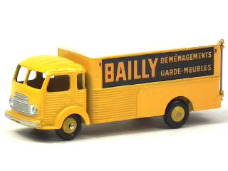 Lot 708 - DINKY TOYS (FRANCE) (1)