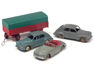Lot 768 - DINKY TOYS (FRANCE) (4)
