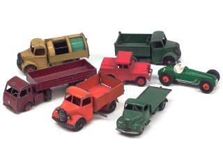 Lot 639 - DINKY TOYS (GB) (7)