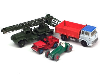 Lot 617 - DINKY TOYS (GB) (4)