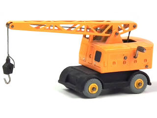 Lot 572 - DINKY TOYS (GB) (1)