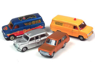 Lot 623 - DINKY TOYS (GB) (4)
