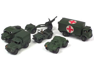 Lot 631 - DINKY TOYS (GB) (5)