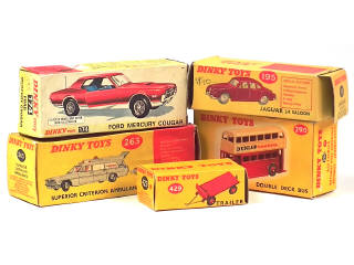 Lot 633 - DINKY TOYS (GB) (5)