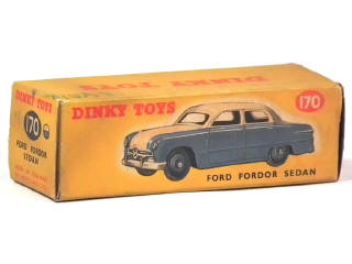 Lot 584 - DINKY TOYS (GB) (1)