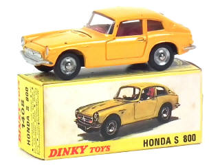 Lot 722 - DINKY TOYS (FRANCE) (1)