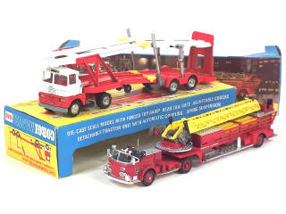 Lot 551 - CORGI TOYS (GB) (2)