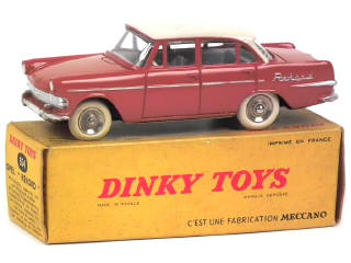 Lot 792 - DINKY TOYS (FRANCE) (1)