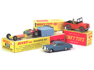 Lot 585 - DINKY TOYS (GB) (3)