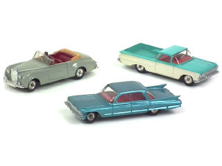 Lot 584 - DINKY TOYS (GB) (3)