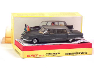 Lot 728 - DINKY TOYS (FRANCE) (1)