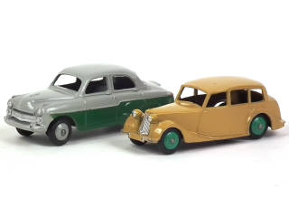 Lot 576 - DINKY TOYS (GB) (2)