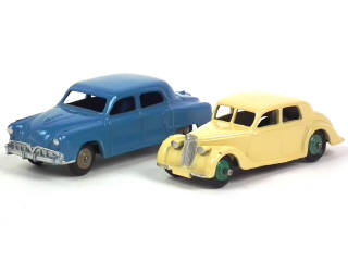 Lot 579 - DINKY TOYS (GB) (2)