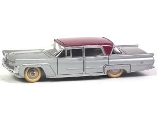 Lot 679 - DINKY TOYS (FRANCE) (1)