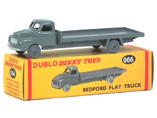 Lot 661 - DINKY TOYS (GB) (1)