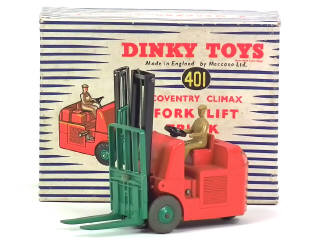 Lot 663 - DINKY TOYS (GB) (1)
