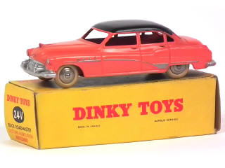 Lot 745 - DINKY TOYS (FRANCE) (1)