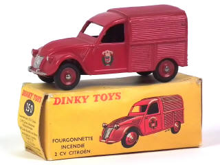 Lot 799 - DINKY TOYS (FRANCE) (1)