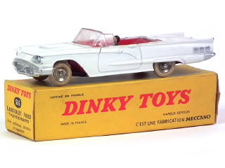Lot 794 - DINKY TOYS (FRANCE) (1)