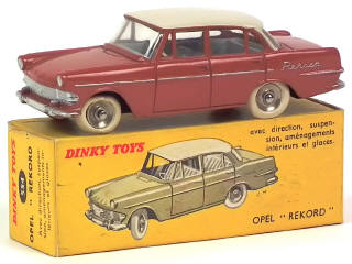 Lot 793 - DINKY TOYS (FRANCE) (1)