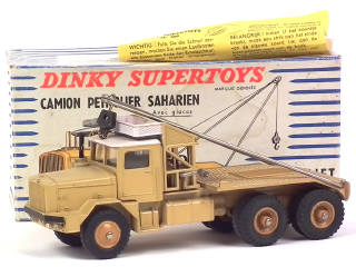 Lot 837 - DINKY TOYS (FRANCE) (1)