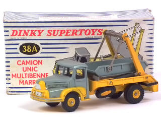 Lot 816 - DINKY TOYS (FRANCE) (1)