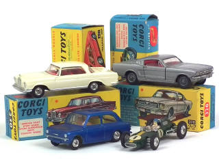 Lot 559 - CORGI TOYS (GB) (4)