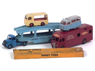 Lot 589 - DINKY TOYS (GB) (5)