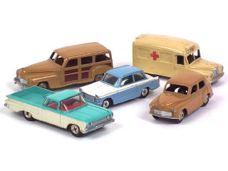 Lot 590 - DINKY TOYS (GB) (5)