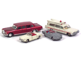 Lot 587 - DINKY TOYS (GB) (4)