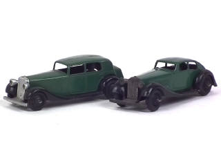Lot 570 - DINKY TOYS (GB) (2)